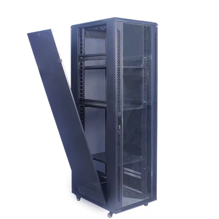 Poate dulapul de rețea să găzduiască echipamente de diferite dimensiuni?